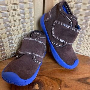 Morgan & Milo Thomas Shoe Brown Suede  Size 4.5 (18-24 months)